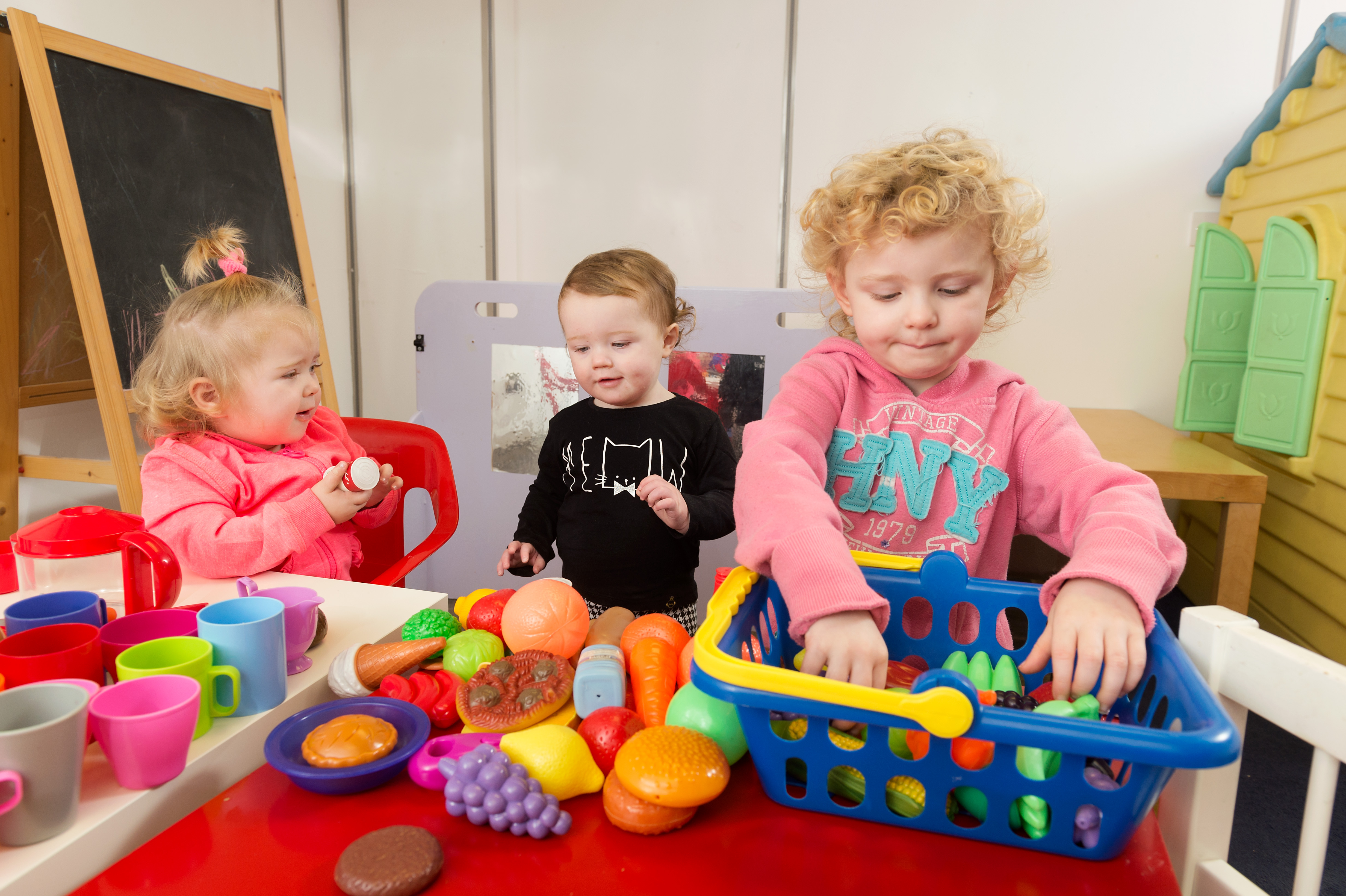 3d Drumchapel children playing.